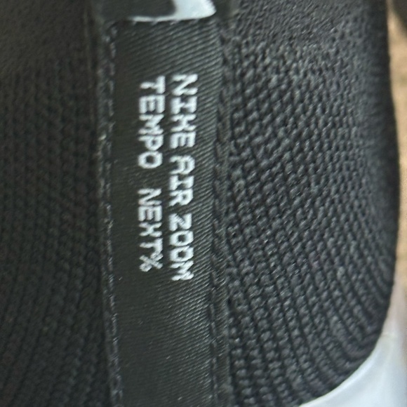 Nike Air Zoom Tempo Next% - Black & White Running Shoe - C19924-003 - Ladies 10 - Picture 7 of 7